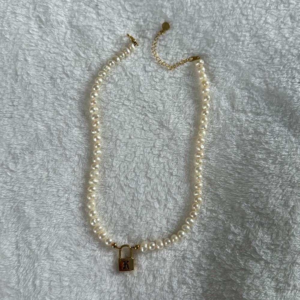 Pearl Lock Initial Choker